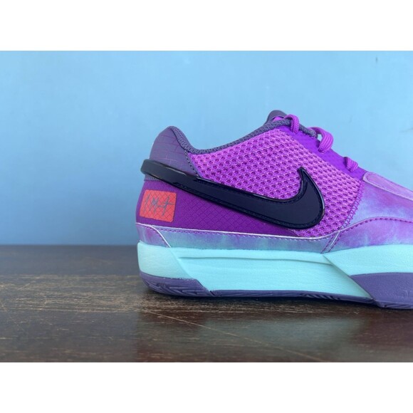 Athletic_Shoes